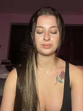 Snapshot of Mia-Minou chatting on November 10, 2025, 10:26 pm Mia-Minou online show from November 10, 2025, 10:26 pm