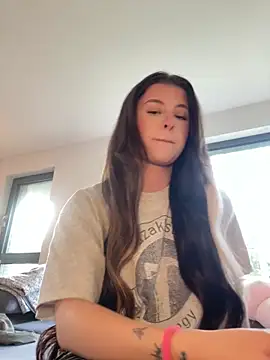 Snapshot of Mia-Minou chatting on November 25, 2025, 12:38 pm Mia-Minou online show from November 25, 2025, 12:38 pm