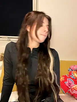 Snapshot of Mia-Minou chatting on November 2, 2025, 5:40 pm Mia-Minou online show from November 2, 2025, 5:40 pm