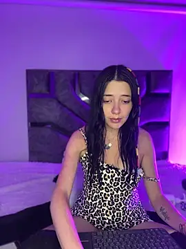 Isabella 21x online show from May 24, 2026, 2:11 am