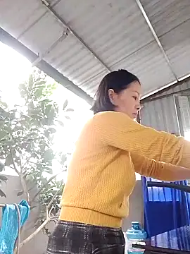 Snapshot of Aninyin22 chatting on November 6, 2025, 12:58 am Aninyin22 online show from November 6, 2025, 12:58 am