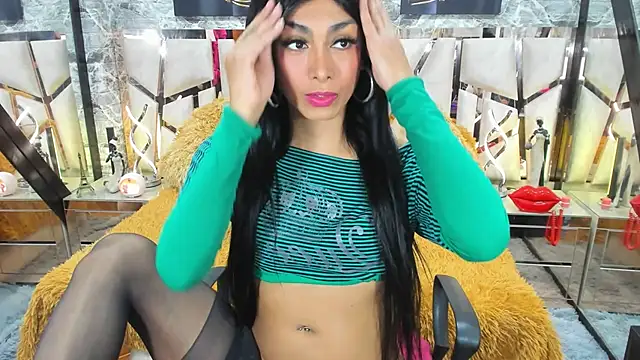 Snapshot of violettaGomez chatting on February 22, 2025, 10:52 pm violettaGomez online show from February 22, 2025, 10:52 pm