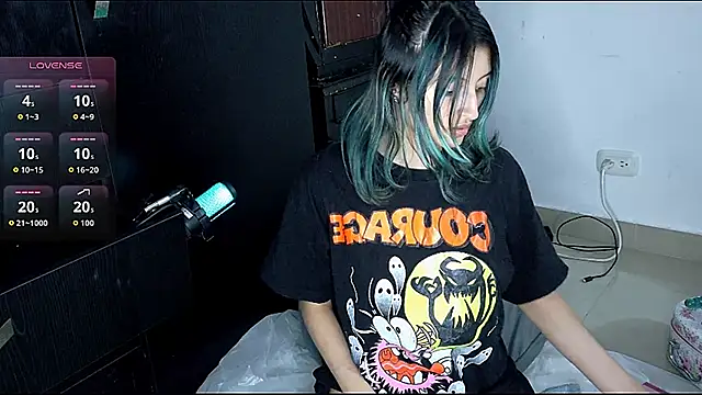 Snapshot of Camila---torres chatting on January 7, 2026, 2:05 am Camila---torres online show from January 7, 2026, 2:05 am