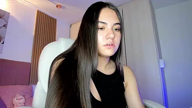 Snapshot of mia_nevaeh chatting on May 5, 2026, 7:28 pm mia nevaeh online show from May 5, 2026, 7:28 pm