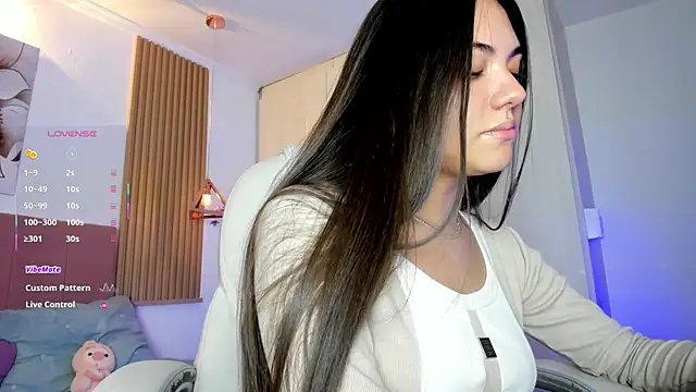 Snapshot of mia_nevaeh chatting on May 12, 2026, 9:32 pm mia nevaeh online show from May 12, 2026, 9:32 pm