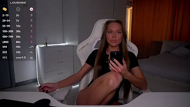 Evelinka online show from March 30, 2026, 1:56 pm