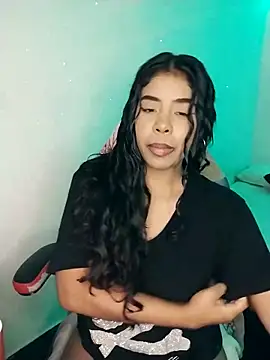 Snapshot of Fanny_Klean chatting on November 3, 2025, 5:23 am Fanny Klean online show from November 3, 2025, 5:23 am