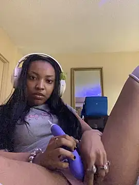 KimiAqua online show from December 14, 2025, 7:52 pm