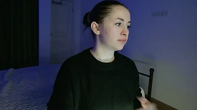 VioletCatt online show from November 28, 2025, 6:46 am