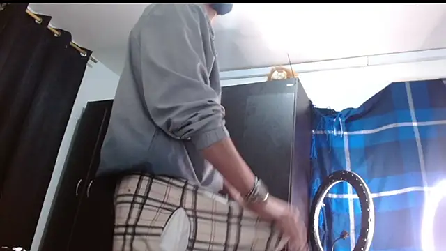 Snapshot of badanyboy chatting on November 30, 2025, 2:56 am badanyboy online show from November 30, 2025, 2:56 am