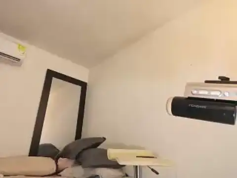 Snapshot of badanyboy chatting on March 12, 2026, 8:24 pm badanyboy online show from March 12, 2026, 8:24 pm