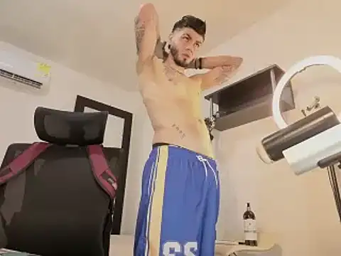 Snapshot of badanyboy chatting on April 6, 2026, 6:25 am badanyboy online show from April 6, 2026, 6:25 am