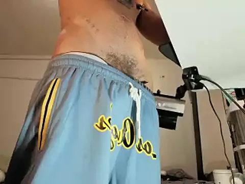 Snapshot of badanyboy chatting on April 13, 2026, 6:17 am badanyboy online show from April 13, 2026, 6:17 am