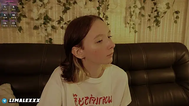 LimaLexxx online show from November 4, 2025, 4:22 pm