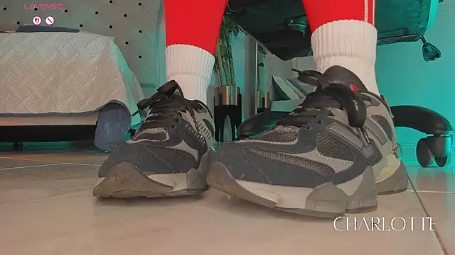 charlotte  grey online show from January 17, 2026, 3:26 pm