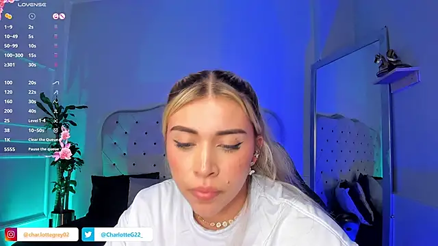 Snapshot of charlotte__grey chatting on March 5, 2025, 2:25 am charlotte grey online show from March 5, 2025, 2:25 am