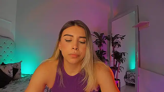 Snapshot of charlotte__grey chatting on October 5, 2025, 8:38 am charlotte grey online show from October 5, 2025, 8:38 am
