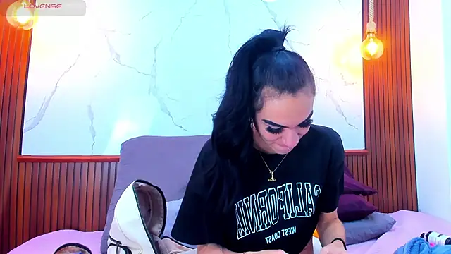 Snapshot of Mia_thompson_19 chatting on November 14, 2025, 5:49 pm Mia thompson 19 online show from November 14, 2025, 5:49 pm