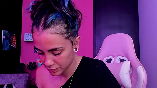 Juanadearco5 online show from October 24, 2025, 3:00 pm