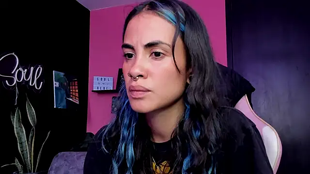 Juanadearco5 online show from November 8, 2025, 4:43 pm