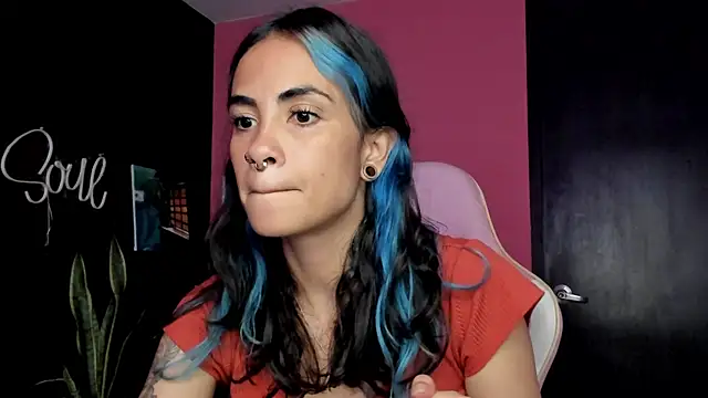 Juanadearco5 online show from November 13, 2025, 9:51 pm