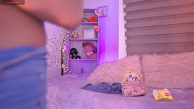 Snapshot of madelyn_rose_ chatting on September 11, 2025, 2:11 am madelyn rose online show from September 11, 2025, 2:11 am