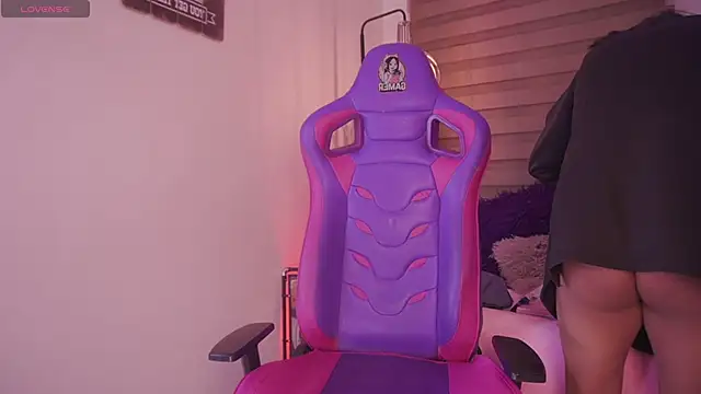 Snapshot of madelyn_rose_ chatting on November 21, 2025, 1:37 am madelyn rose online show from November 21, 2025, 1:37 am