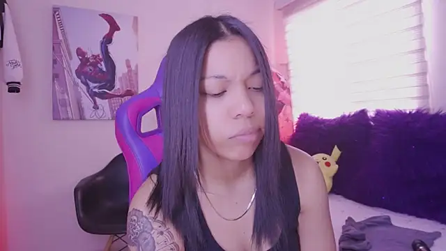 madelyn rose  online show from April 8, 2026, 6:09 pm