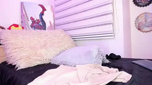 Snapshot of madelyn_rose_ chatting on March 1, 2025, 8:23 am madelyn rose online show from March 1, 2025, 8:23 am