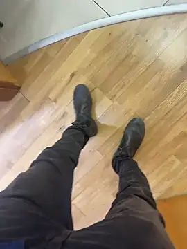 Snapshot of hotisraeli chatting on March 18, 2025, 9:01 am hotisraeli online show from March 18, 2025, 9:01 am