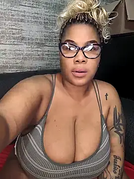 ExclusiveLeexx online show from February 25, 2026, 8:03 am