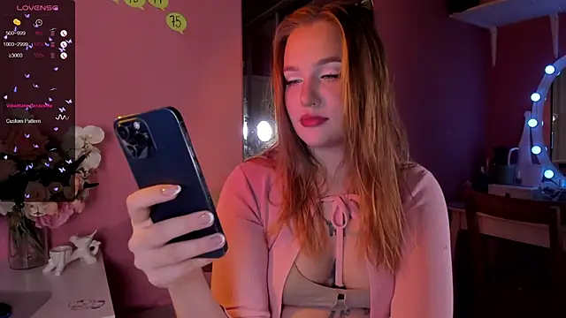 CarolineLovers online show from September 18, 2025, 8:12 pm