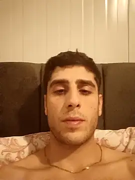 arenn1997 online show from February 10, 2026, 12:09 am