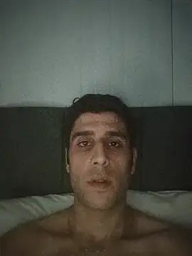 Snapshot of arenn1997 chatting on June 25, 2026, 12:08 am arenn1997 online show from June 25, 2026, 12:08 am