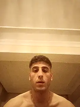 arenn1997 online show from November 8, 2025, 12:03 am