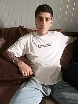 arenn1997 online show from April 4, 2026, 12:45 pm