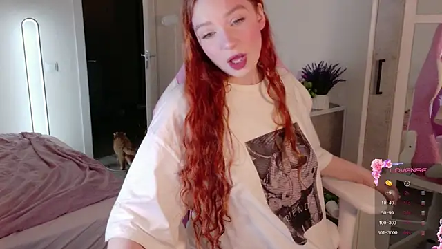 Snapshot of cinnabon_girls chatting on October 30, 2025, 11:45 pm cinnabon girls online show from October 30, 2025, 11:45 pm