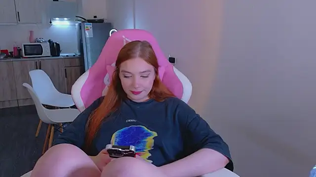 cinnabon girls online show from April 4, 2026, 4:24 pm