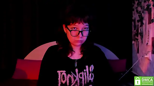 dreamgirllovee online show from October 13, 2025, 9:05 pm