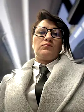 ZhenjaPoledance online show from November 27, 2025, 12:38 pm