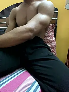 Snapshot of Wild_beast chatting on January 13, 2026, 9:57 am Wild beast online show from January 13, 2026, 9:57 am