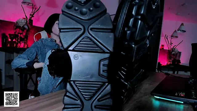 Snapshot of _Goddess_Misha_ chatting on June 14, 2026, 10:00 pm Goddess Misha online show from June 14, 2026, 10:00 pm
