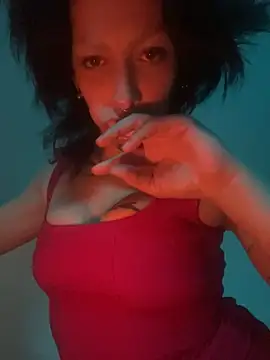 xmoira3x online show from November 4, 2025, 3:32 am