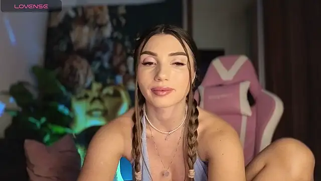 ReyaSophia online show from February 18, 2026, 9:11 pm