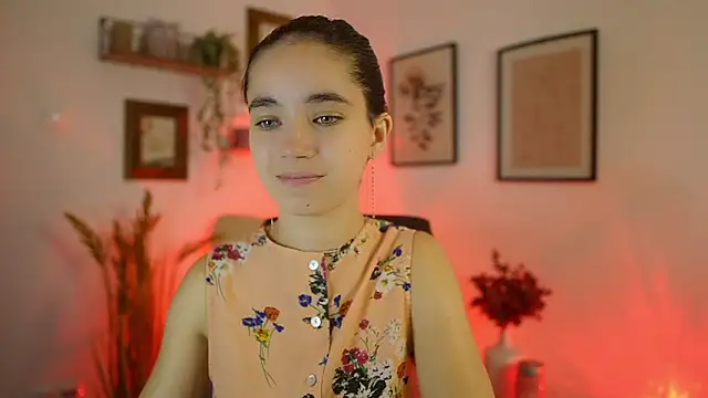 Gia Paige18 online show from September 23, 2025, 1:07 pm