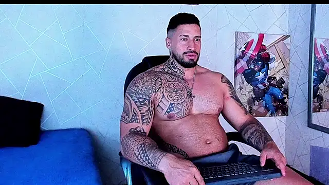 Snapshot of Cristian_Walker chatting on November 8, 2025, 12:20 pm Cristian Walker online show from November 8, 2025, 12:20 pm