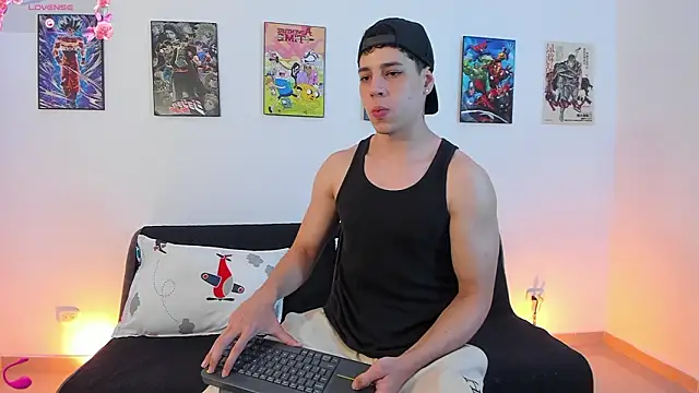 jonathanjoestar  online show from February 4, 2026, 9:43 pm