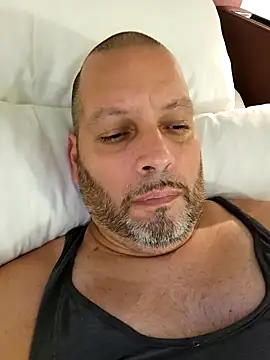 Snapshot of Just2much chatting on September 24, 2025, 10:59 pm Just2much online show from September 24, 2025, 10:59 pm