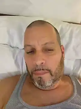 Snapshot of Just2much chatting on November 13, 2025, 12:36 am Just2much online show from November 13, 2025, 12:36 am