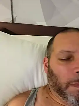 Snapshot of Just2much chatting on November 20, 2025, 2:12 am Just2much online show from November 20, 2025, 2:12 am